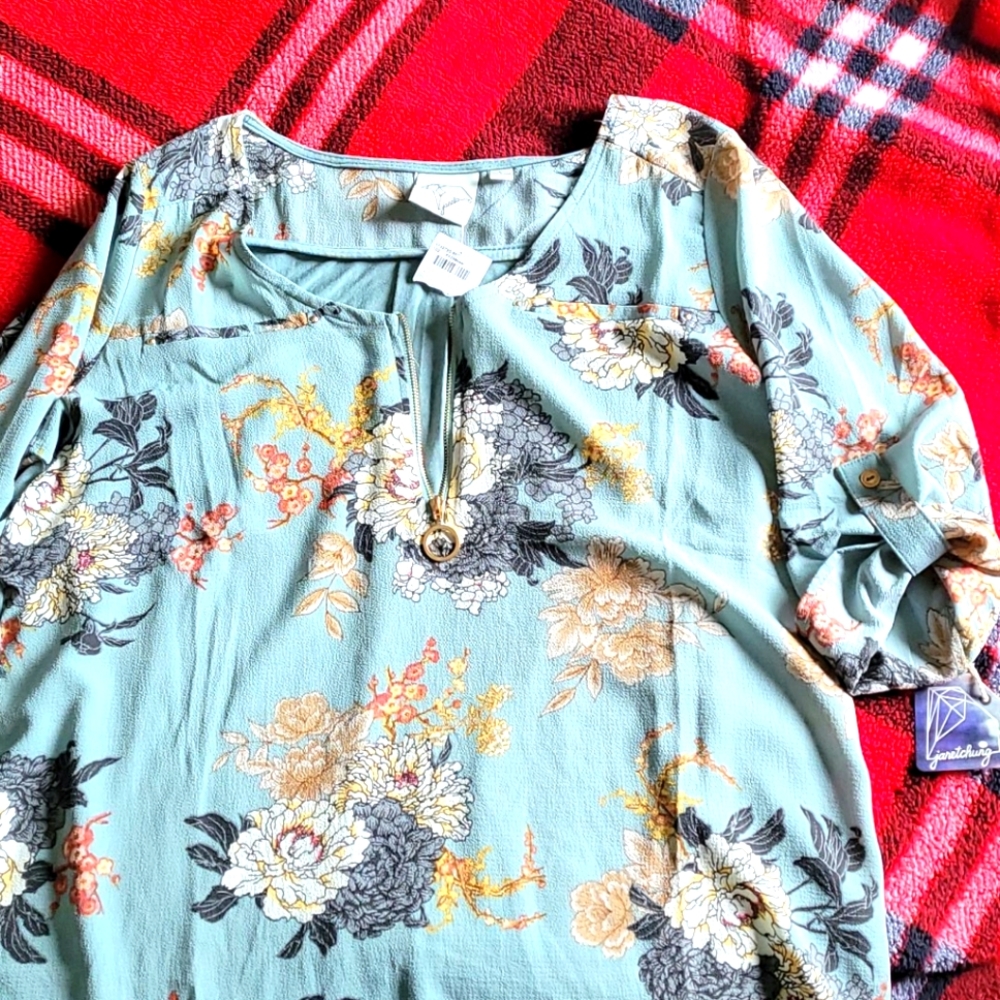 A dressy/classy Large Blouse with golden bling !